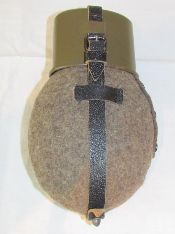 WH/SS late war steel canteen in mint condition