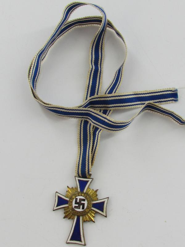 German Mothers Cross in Gold