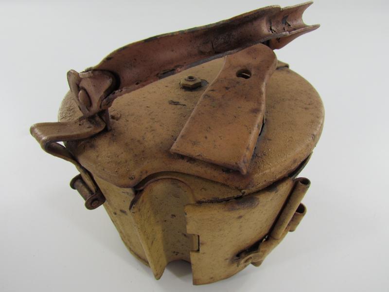 MG 34-42 Drum Magazine, pink DAK camo.