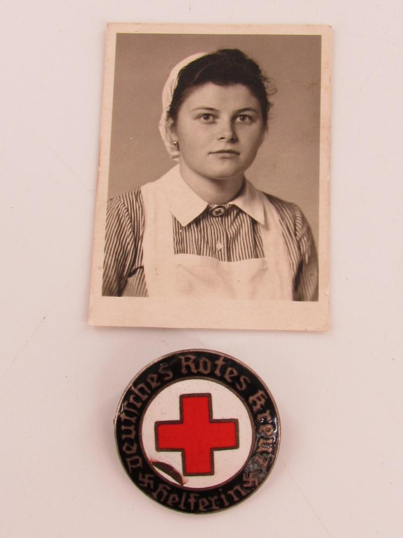 DRK Deutsches Rotes Kreuz Badge for Helferin With Photo