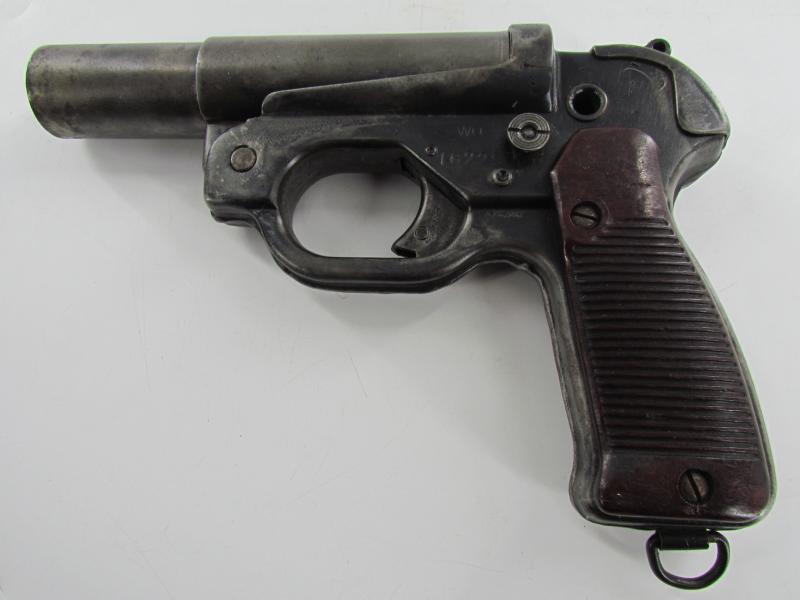 LP42 Flare gun steel maker marked