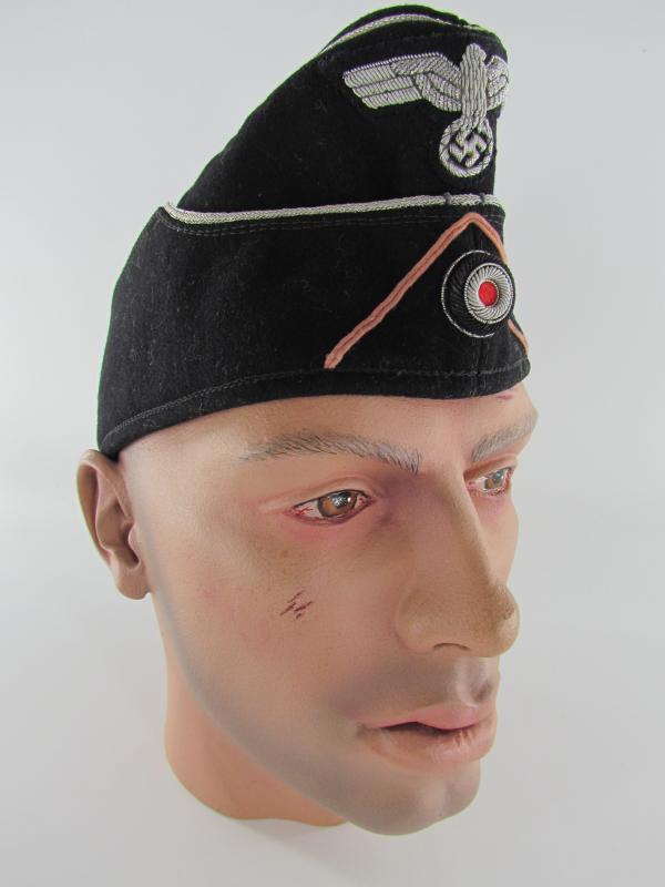Wehrmacht (Heer) Panzer Officer Early War Sidecap in MINT Condition