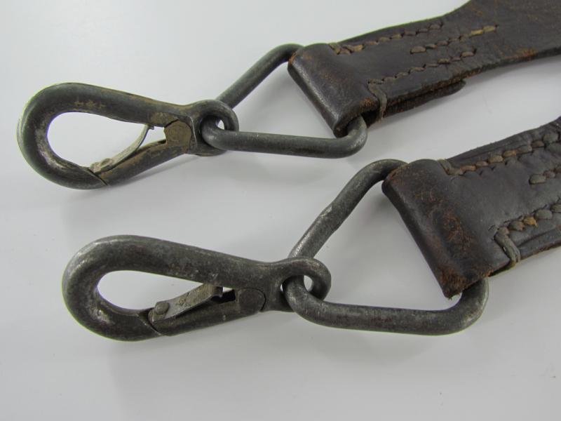 MG34 and MG42 Lafette Carrying Straps