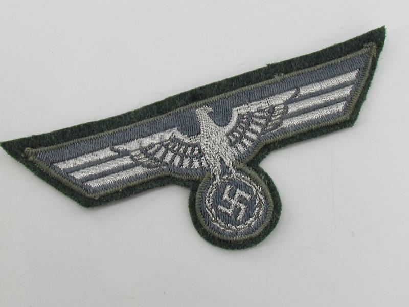 M33 Wehrmacht army (Heer) ‘BeVo’ flatwire breast eagle