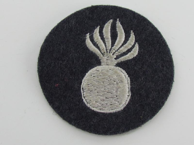 Luftwaffe Aerial Armorer Light-Bomber Personnel Trade Badge