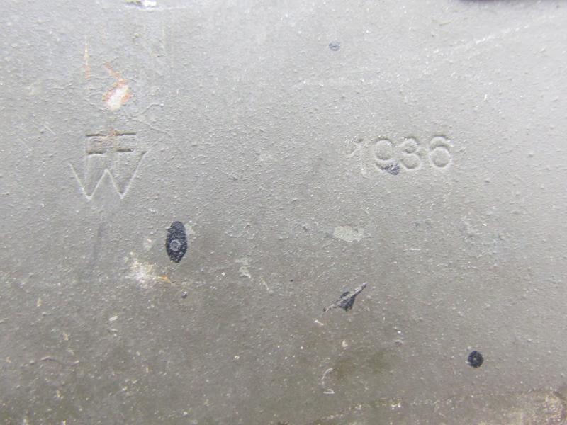 Wehrmacht Early Short Gasmask Cannister With Straps