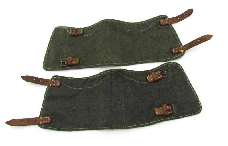 Pair of late war M37 pattern gaiters or Gamaschen
