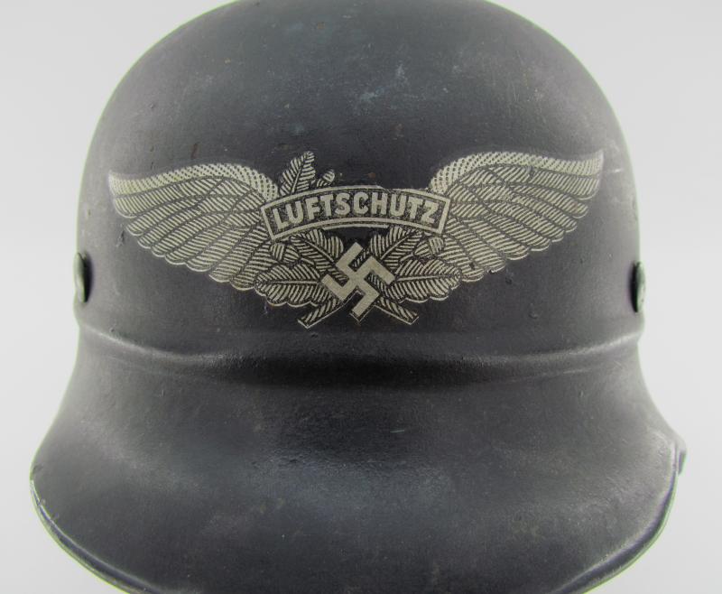 M40 ‘beaded’ Luftschutz steel helmet hkp64