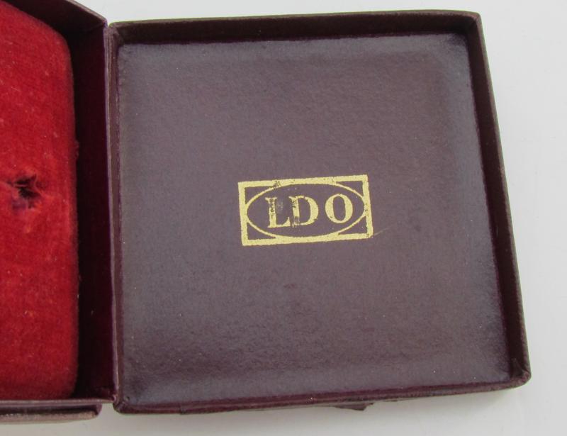 Original LDO Case for the Wound Badge in Silver