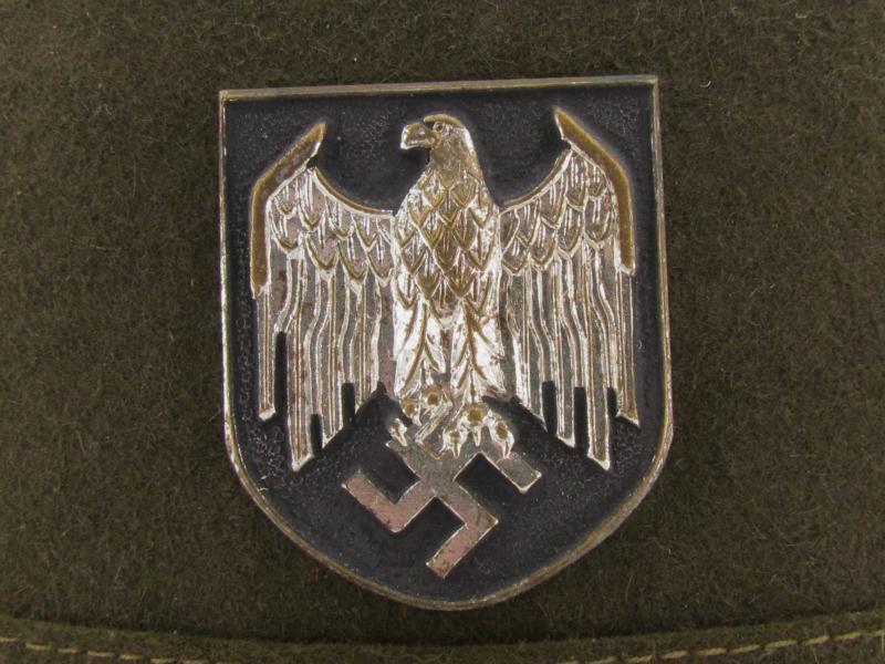 Wehrmacht (Heer) ‘Afrikakorps’ tropical pith helmet by ‘RF’ 1942