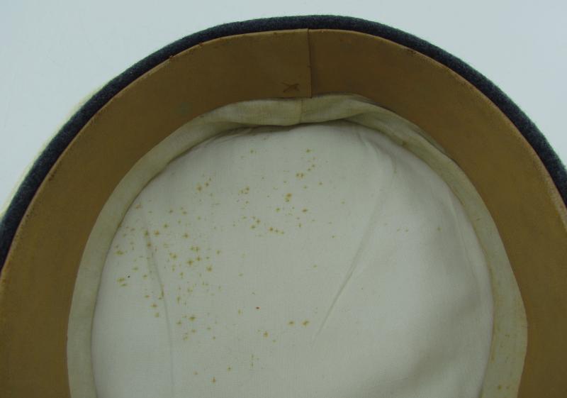 Luftwaffe EM/NCO White Topped visor cap for pilot/paratrooper