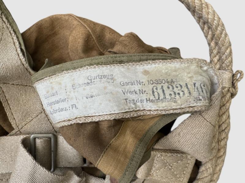 Complete Luftwaffe RZ-20 Parachute Harnass