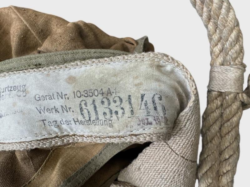 Complete Luftwaffe RZ-20 Parachute Harnass