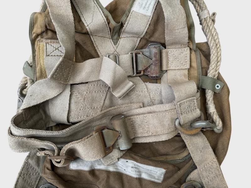 Complete Luftwaffe RZ-20 Parachute Harnass