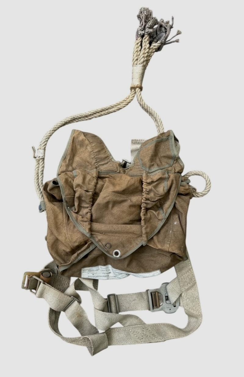 Complete Luftwaffe RZ-20 Parachute Harnass