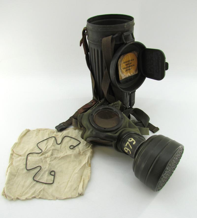 Luftwaffe issued Gasmask Cannister With Contents