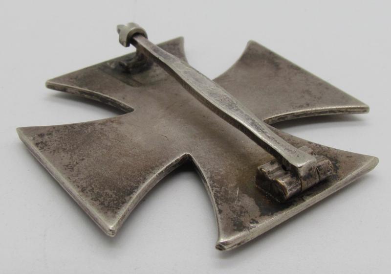 Iron Cross 1st Class ( EK1 ) - Brass Core