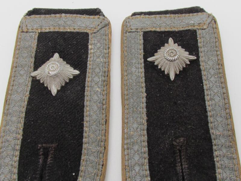 Waffen SS-Oberscharführer Shoulder Boards (Infantry)