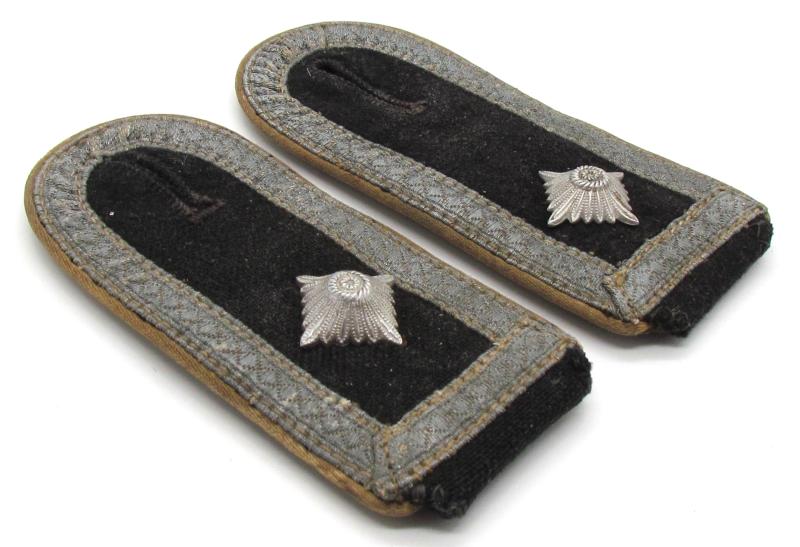 Waffen SS-Oberscharführer Shoulder Boards (Infantry)