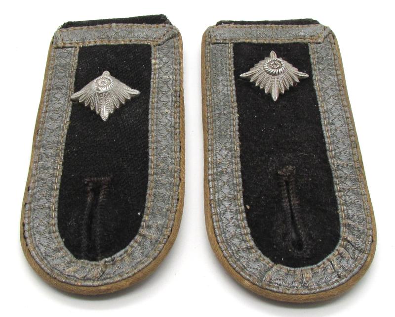 Waffen SS-Oberscharführer Shoulder Boards (Infantry)
