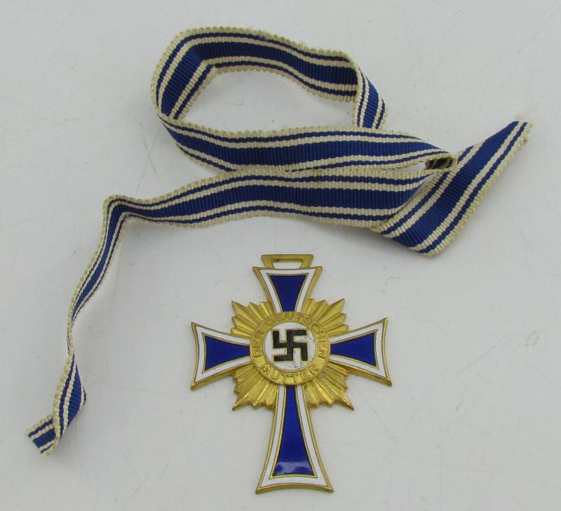 German Mothers Cross in Gold