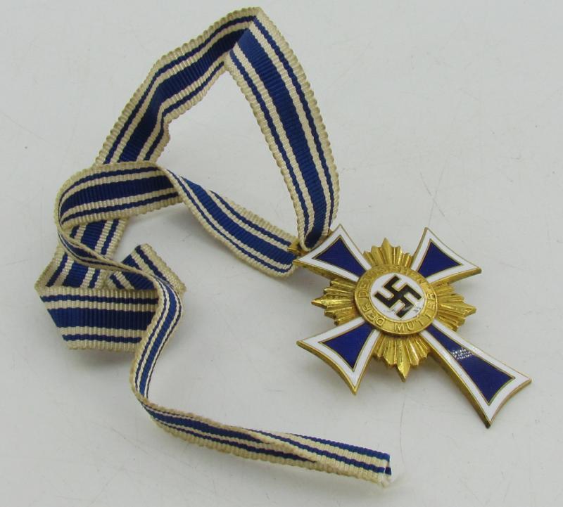 German Mothers Cross in Gold