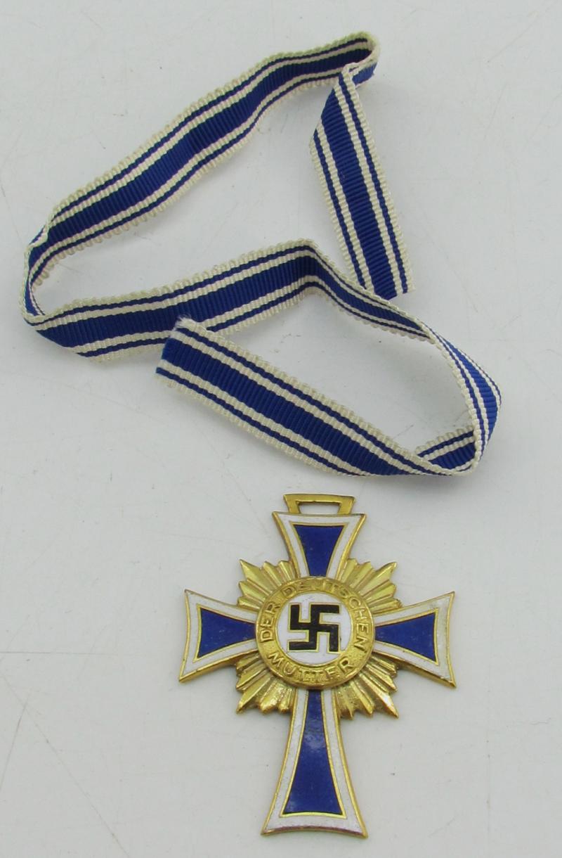 German Mothers Cross in Gold
