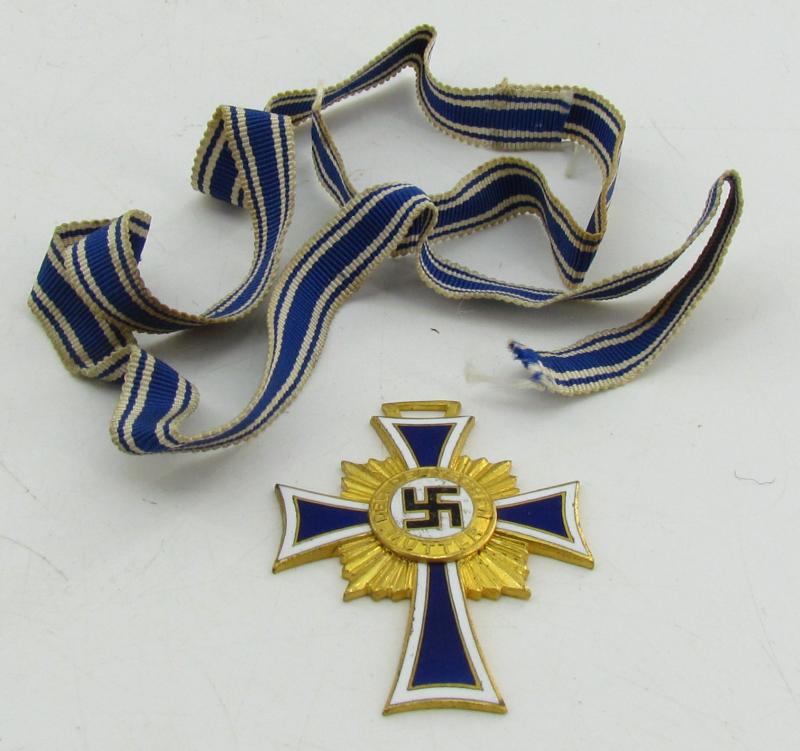 German Mothers Cross in Gold