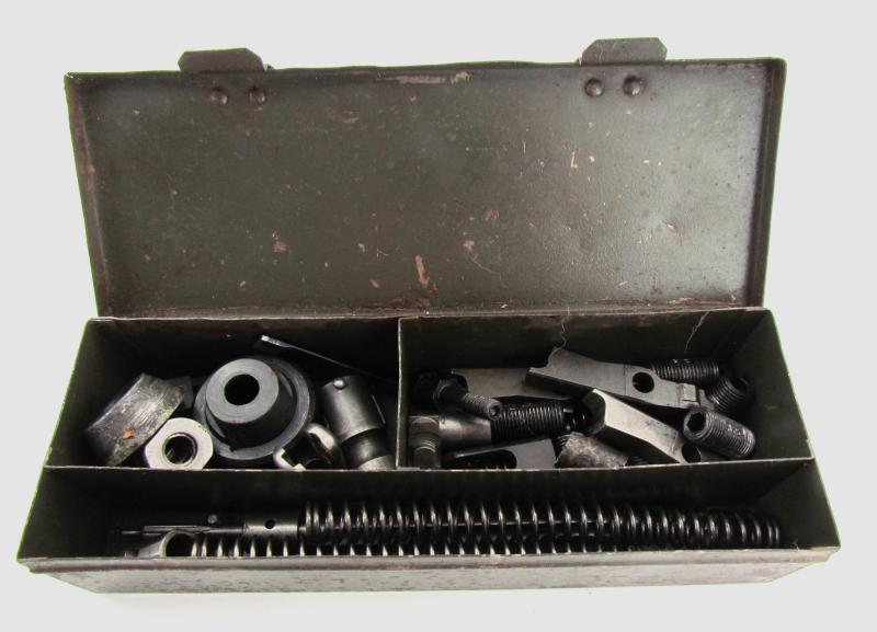 MG 34-42 Replacement Parts Box (Ersatzteilkasten) with Parts